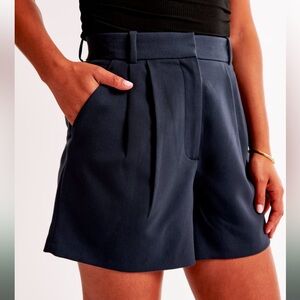 Women's Curve Love A&F Sloane Tailored Short - Indigo 💙🩳